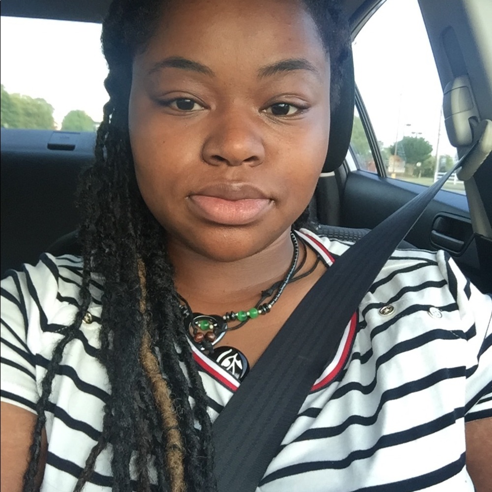 Meet your Posher, Amber